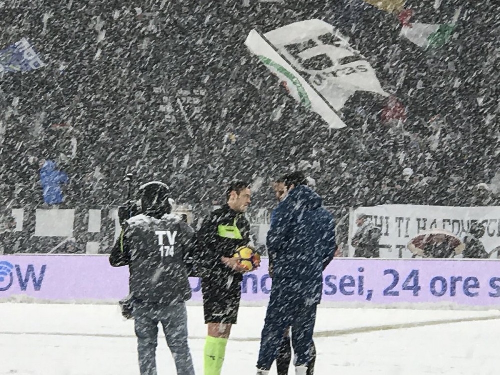 官方：大雪漫天，尤文vs亚特兰大延期进行