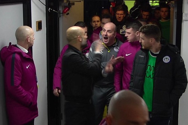 瓜迪奥拉：通道里什么都没发生，红牌的影响其实不大