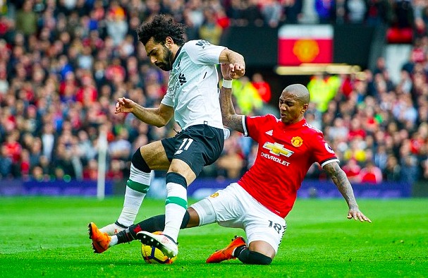 邮报：阿什利-扬保住国家队位置，有望出征世界杯