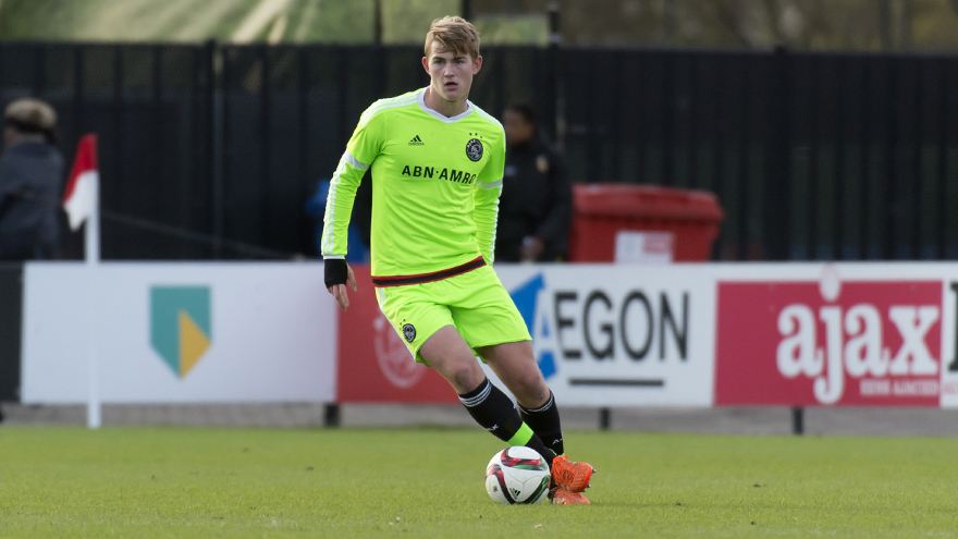 传拜仁为德里赫特报价5000万欧元