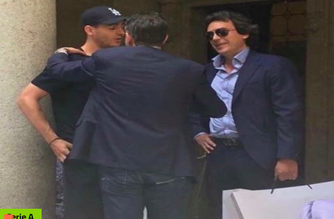 莫拉塔现身米兰，与尤文经理同餐厅用餐