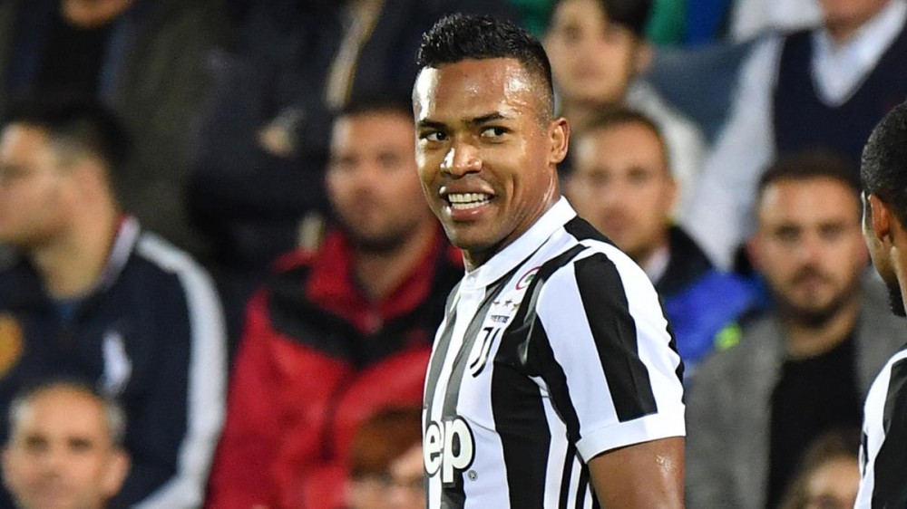 泰晤士报：曼联签桑德罗迎进展，尤文图斯考虑放人