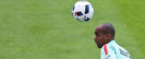 穆里尼奥：留在英超能帮助若昂-马里奥成长