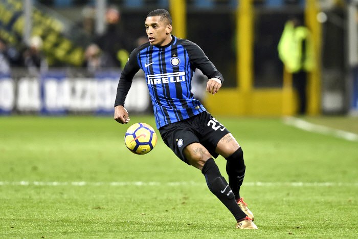 队报：摩纳哥马赛多特蒙德都有意戴尔伯特