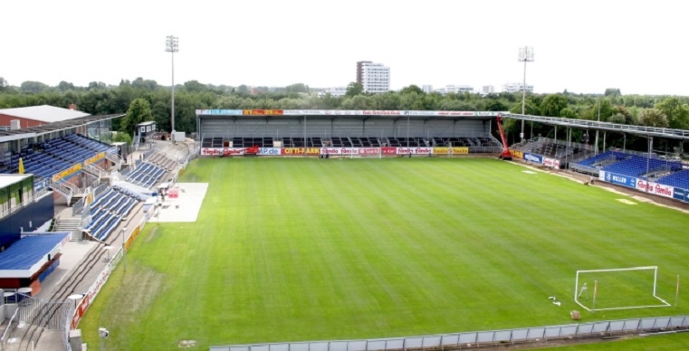 主场太小不能踢德甲，基尔：34场客场比赛不公平