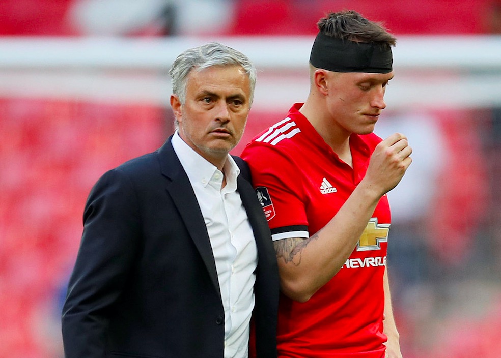 穆帅：切尔西只让吉鲁去弹球，所以我认为这场丢不了球