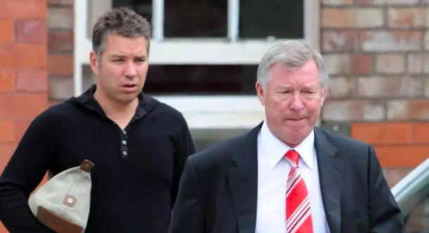 太阳报：弗格森醒来后第一句问儿子执教的球队比赛结果