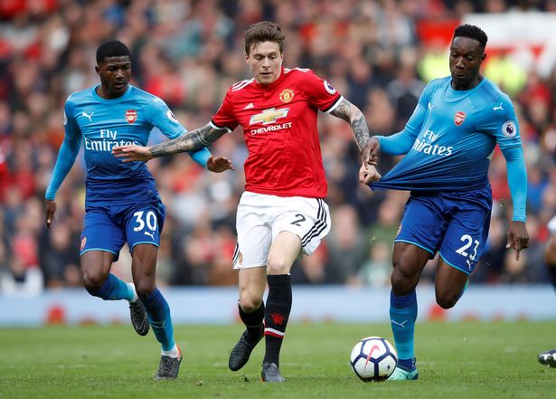 镜报：埃弗顿有兴趣挖角林德勒夫，愿出价3500万镑