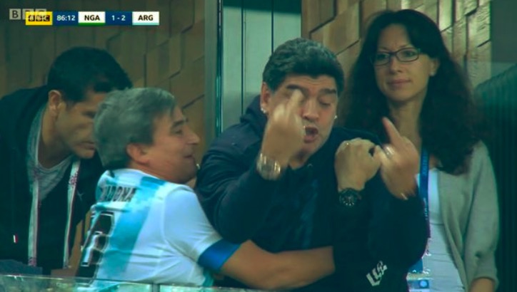 邮报：国际足联每日支付马拉多纳1万英镑邀其看球