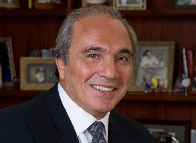 传意大利媒体大亨科米索将收购米兰俱乐部