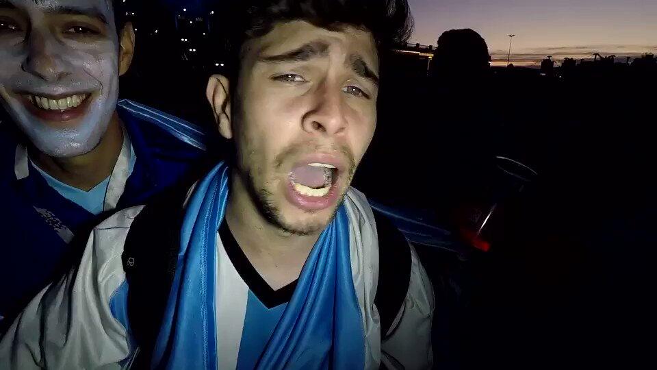 找谁说理去？阿根廷球迷放弃工作买了小组第一出线的球票