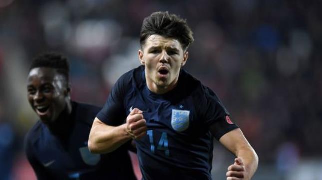 回声报：杰拉德表弟与利物浦签约3年