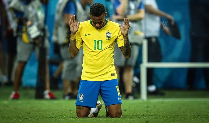 内马尔：很难重拾踢球的动力，但上帝会再次给予我力量